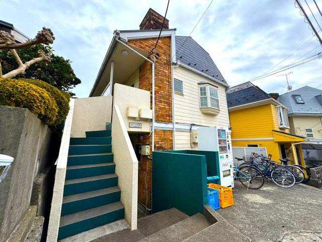 世田谷区上祖師谷２丁目のアパート