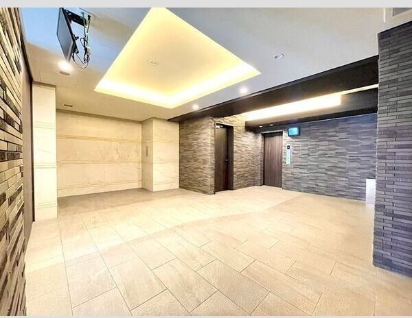 エスリード千種パークフロントのエントランス