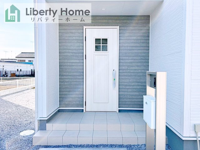 古河市諸川第13　新築戸建　１号棟のエントランス