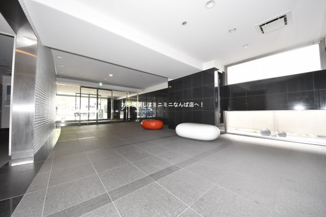 アーバネックス心斎橋Ⅰのエントランス|豪華できれいなエントランスが迎えてくれます！