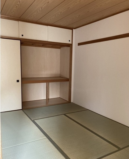 クリア砧公園　アップライトピアノ相談　エレベータ―　オートロック　の内装