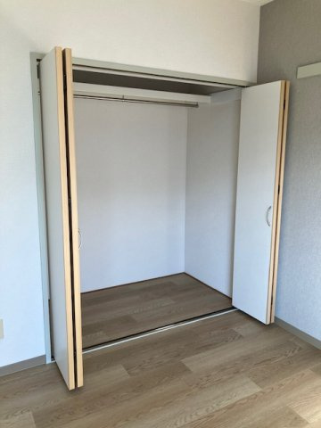 神部ハイツの収納