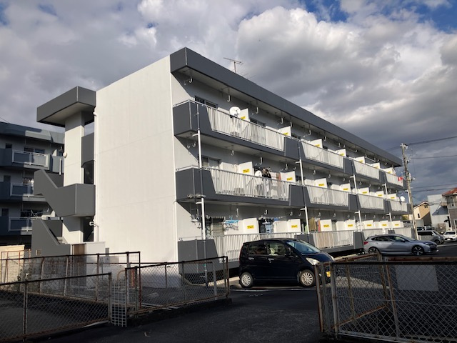 神部ハイツの外観