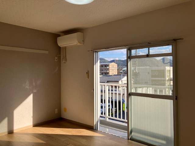 神部ハイツの居間・リビング