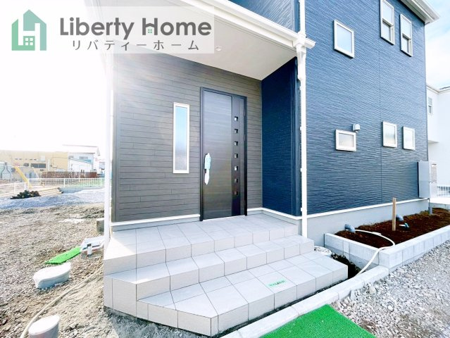 古河市諸川第13　新築戸建　2号棟のエントランス