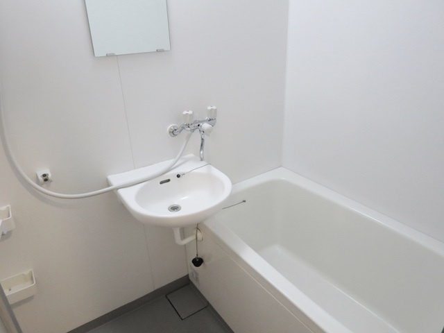 サンクチュアリの浴室|バス・トイレ別です！