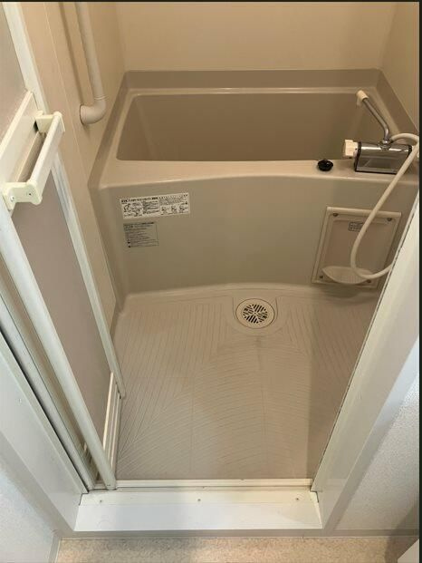 ライジングプレイス浅草イーストの浴室