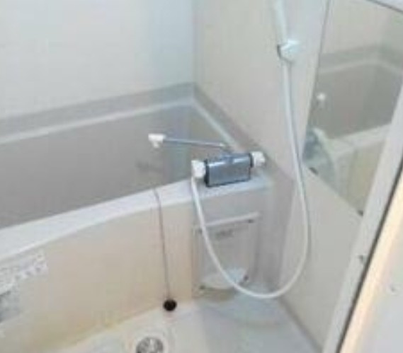 ライジングプレイス浅草イーストの浴室