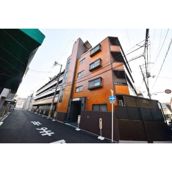 ファーストパレス