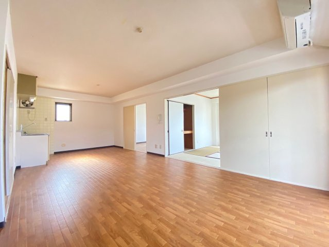 【居間・リビング】