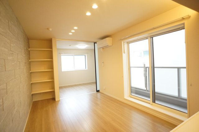 ライムストーン新大宮の居間・リビング