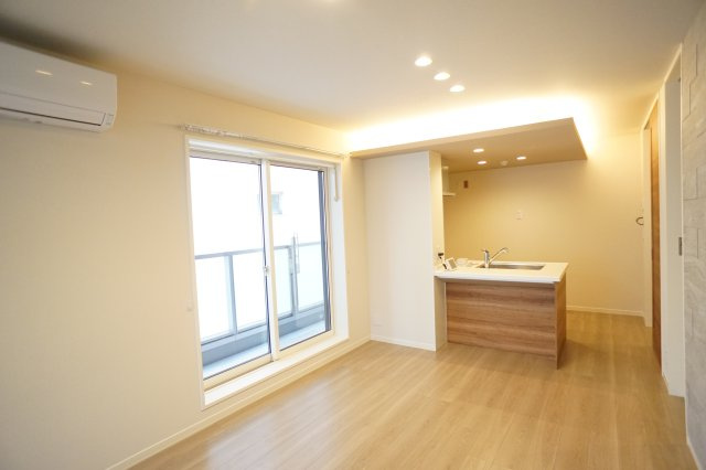 ライムストーン新大宮の居間・リビング