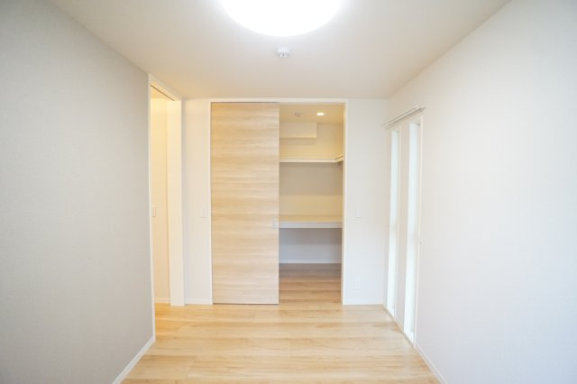 シャーメゾン　コンフォーザの洋室