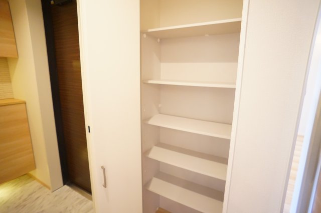 シャーメゾン　コンフォーザの収納