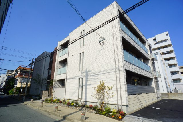 シャーメゾン　コンフォーザの外観