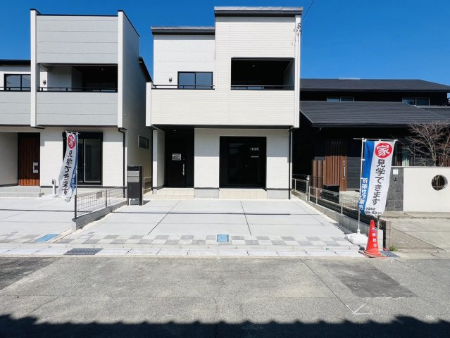 半田市花田町1丁目21番、22番『仲介手数料無料』新築戸建ての外観