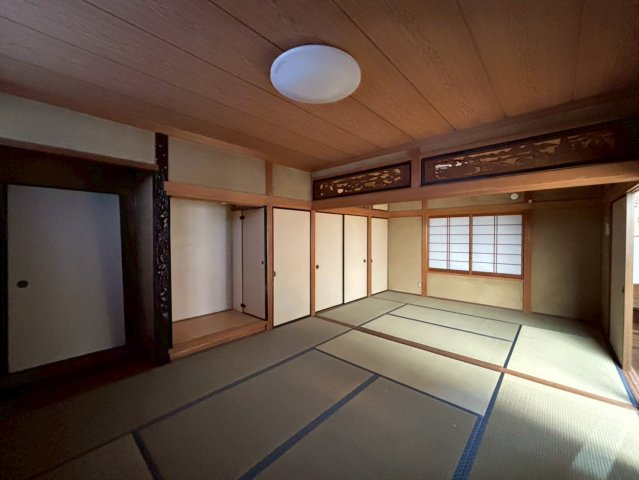 花田戸建の和室