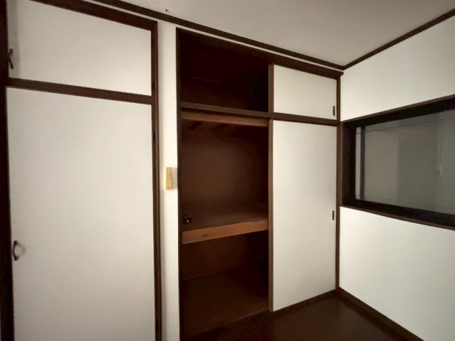 花田戸建の収納