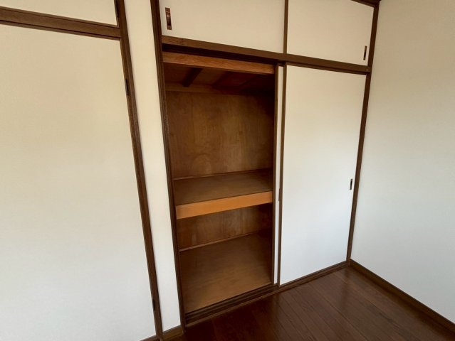 花田戸建の収納