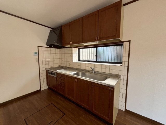 花田戸建のキッチン