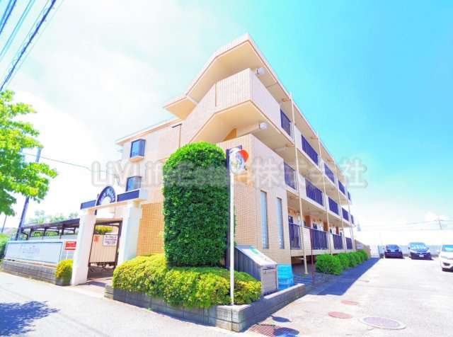 ラークパレスの外観