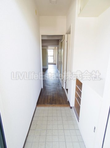 ラークパレスの玄関