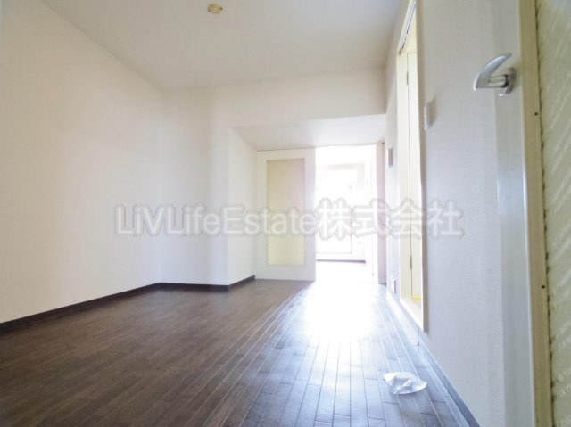 ラークパレスの居間・リビング