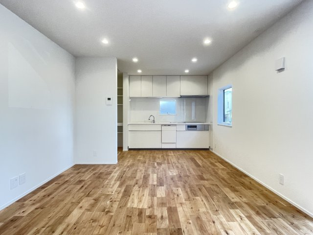 【居間・リビング】 | 亀山市川合町 | ＬＤＫ