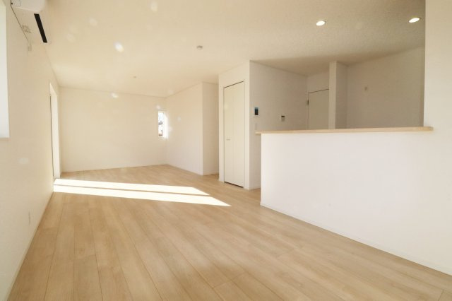 矢吹町八幡町　　　1号棟　　　善郷小学校、矢吹中学区の居間・リビング