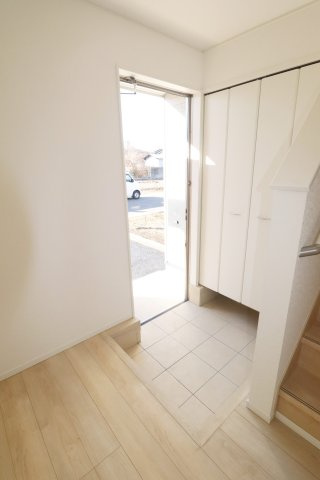 矢吹町八幡町第23　　　1号棟　　　善郷小学校、矢吹中学区の玄関