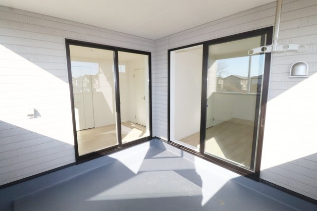 矢吹町八幡町　　　1号棟　　　善郷小学校、矢吹中学区のバルコニー