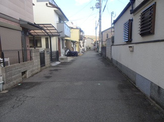 【前面道路含む現地写真】 | 川西市新田1丁目　中古一戸建て