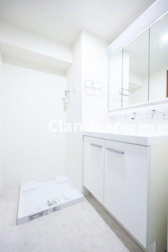 東十条グリーンハイツの独立洗面台|ドキドキの新生活も、安心してスタート。ぴったりの住まいを見つけませんか？クランディアが一緒に住まい選びをサポートします‼　まずは、お気軽にお問合せください　＃クランディア