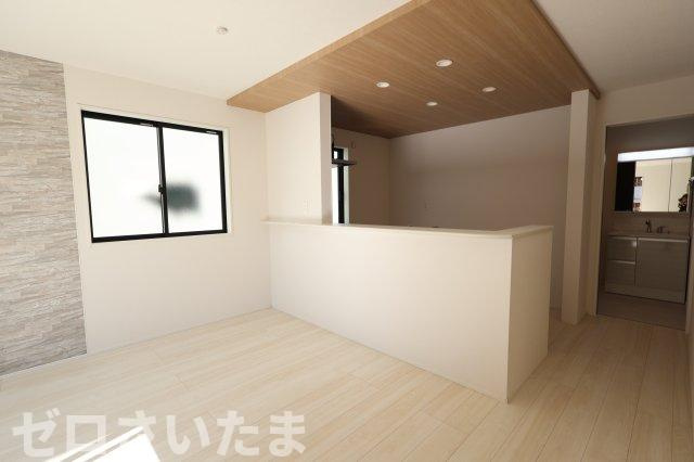 《仲介手数料無料》上尾市向山３丁目41-15新築一戸建てグラファーレの居間・リビング