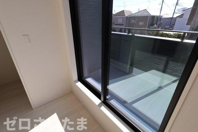 《仲介手数料無料》上尾市向山３丁目41-15新築一戸建てグラファーレのバルコニー