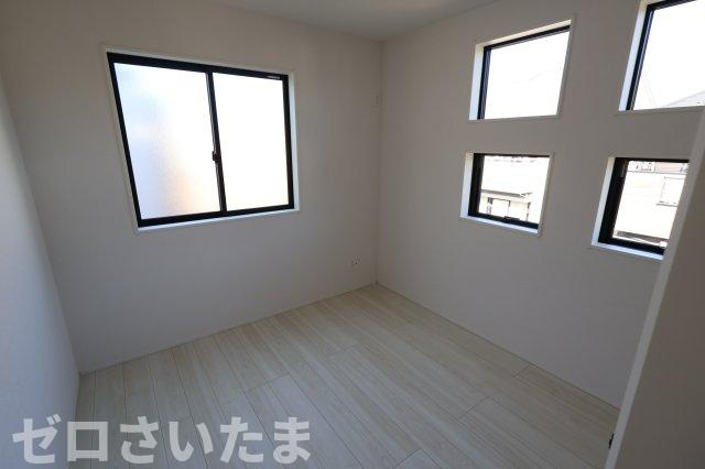 《仲介手数料無料》上尾市向山３丁目41-15新築一戸建てグラファーレの洋室