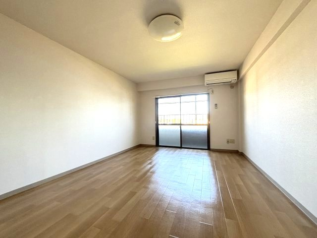 喜志マンションの洋室