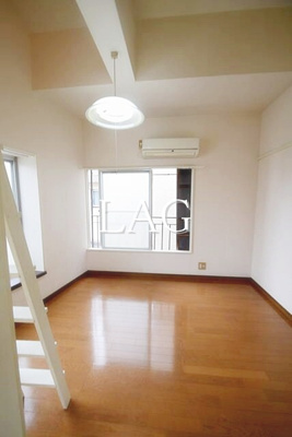 【居間・リビング】 | アライハイツ | 洋室のお部屋です。