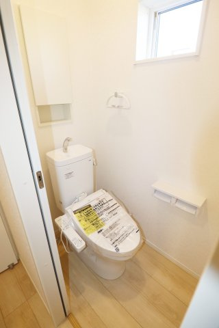 矢吹町八幡町　　　２号棟　　　善郷小学校、矢吹中学区のトイレ