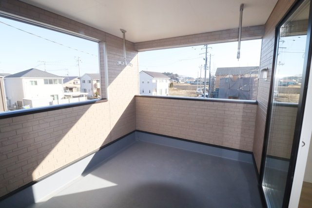 矢吹町八幡町　　　２号棟　　　善郷小学校、矢吹中学区のバルコニー