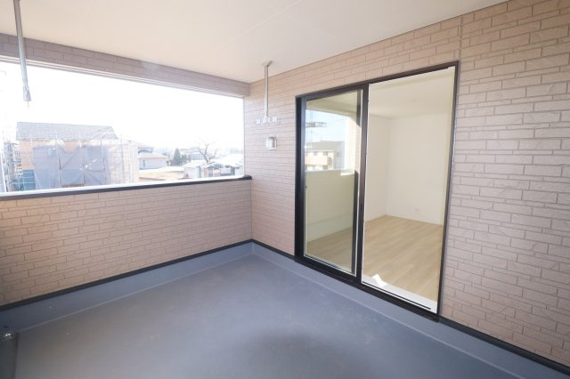 矢吹町八幡町　　　２号棟　　　善郷小学校、矢吹中学区のバルコニー