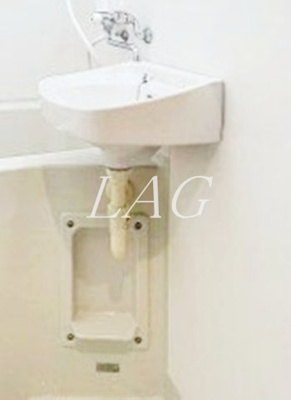 【洗面所】 | エメロード江古田 | 洗面台です。