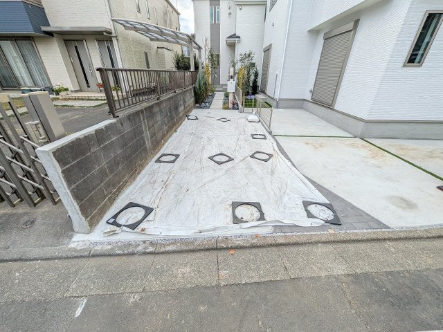 八王子市　狭間町　新築一戸建ての駐車場|～カースペースは1台分～