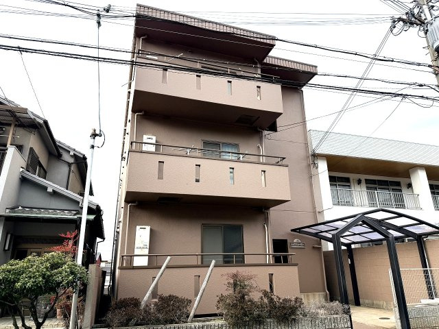 ハイツムーミンの外観