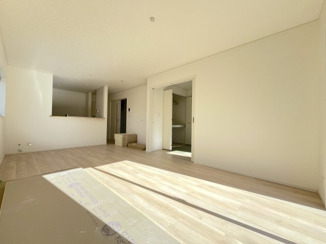 【居間・リビング】 | 熊谷市原島第1　クレイドルガーデン　新築戸建　全1棟　1号棟