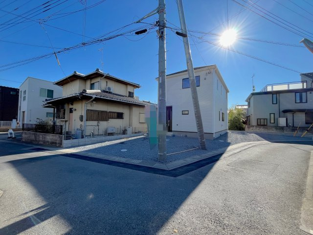 【前面道路含む現地写真】 | 熊谷市原島第1　クレイドルガーデン　新築戸建　全1棟　1号棟