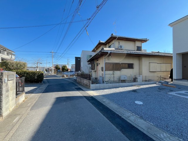 【前面道路含む現地写真】 | 熊谷市原島第1　クレイドルガーデン　新築戸建　全1棟　1号棟