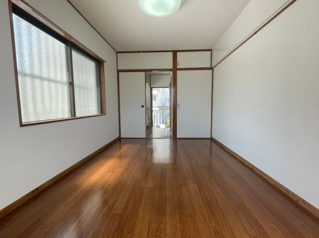 サンハイツ里の居間・リビング