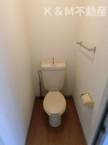 サンハイムのトイレ|落ち着いたトイレです