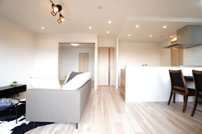 【居間・リビング】 | 【上質リノベ】コムズ天満 | 室内（2025年3月29日11：00頃）撮影